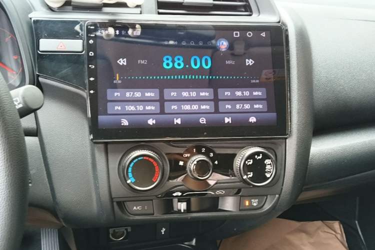 Used Honda Fit 2018 1.5L CVT Comfort Version Audio And AC Panel