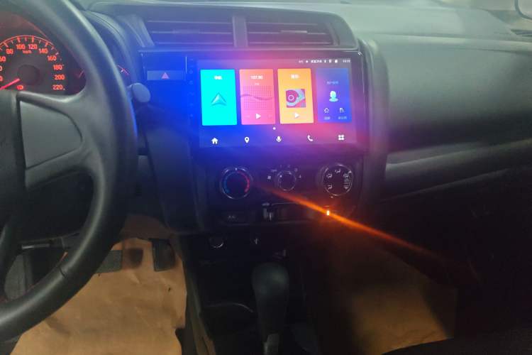 Used Honda Fit 2018 1.5L CVT Comfort Sunroof Version Audio And AC Panel