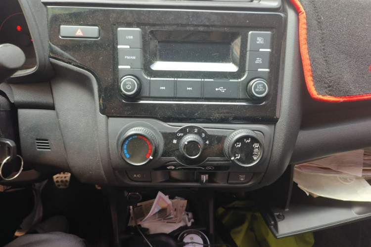 Used Honda Fit 2018 1.5L Manual Comfort Version Audio And AC Panel