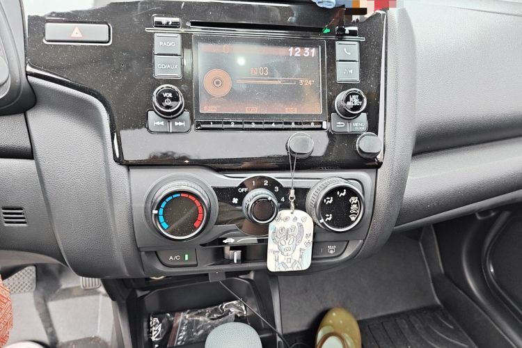 Used Honda Fit 2018 1.5L CVT Comfort Sunroof Version Audio And AC Panel