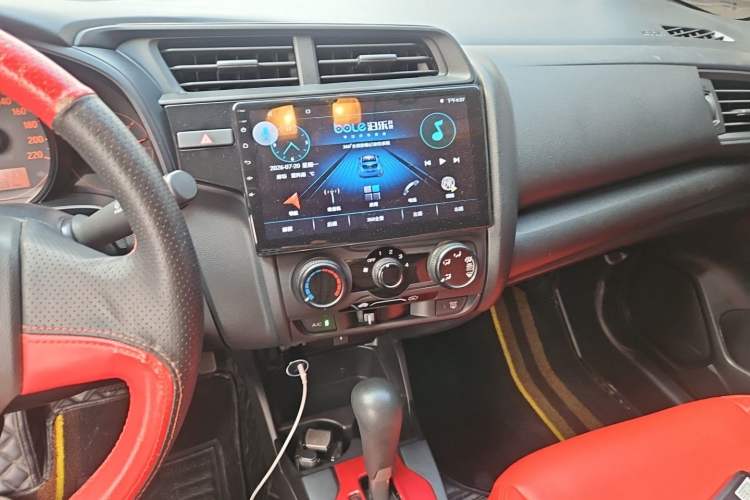 Used Honda Fit 2018 1.5L CVT Comfort Sunroof Version Audio And AC Panel