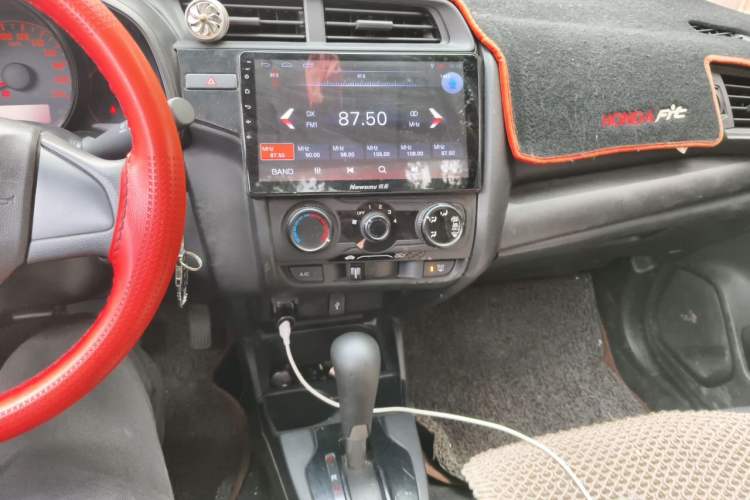 Used Honda Fit 2018 1.5L CVT Comfort Sunroof Version Audio And AC Panel