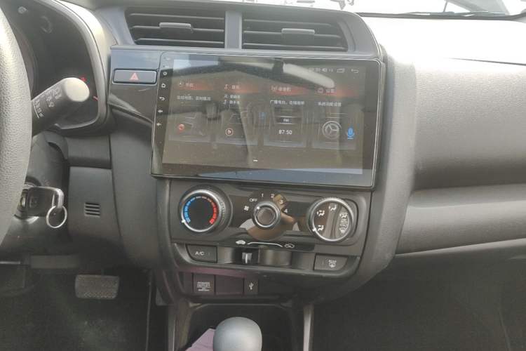 Used Honda Fit 2018 1.5L CVT Comfort Sunroof Version Audio And AC Panel