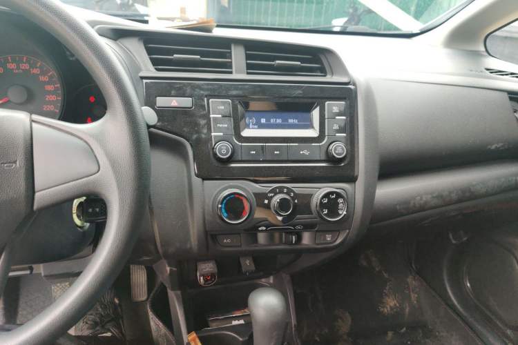 Used Honda Fit 2018 1.5L CVT Comfort Version Audio And AC Panel