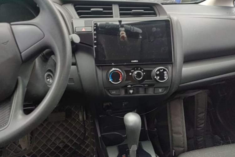 Used Honda Fit 2018 1.5L CVT Comfort Version Audio And AC Panel