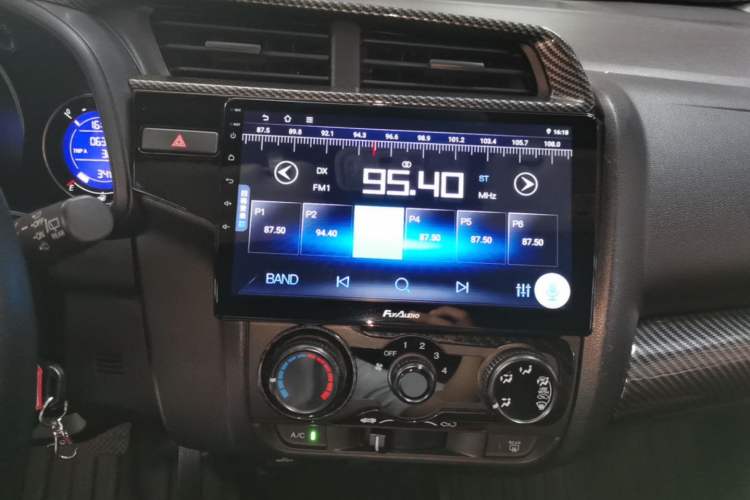 Used Honda Fit 2018 1.5L CVT Comfort Sunroof Version Audio And AC Panel