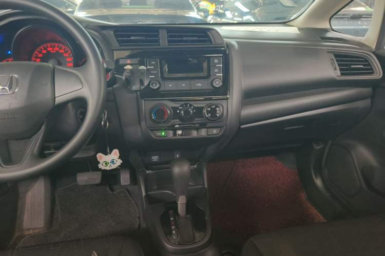 Used Honda Fit 2018 1.5L CVT Comfort Sunroof Version Audio And AC Panel