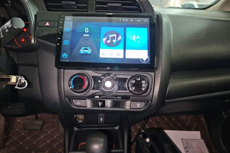 Used Honda Fit 2018 1.5L CVT Comfort Sunroof Version Audio And AC Panel