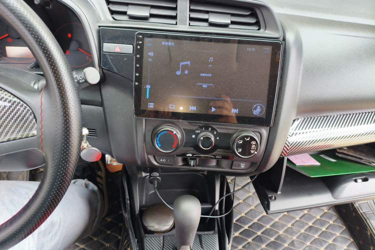 Used Honda Fit 2018 1.5L CVT Comfort Sunroof Version Audio And AC Panel