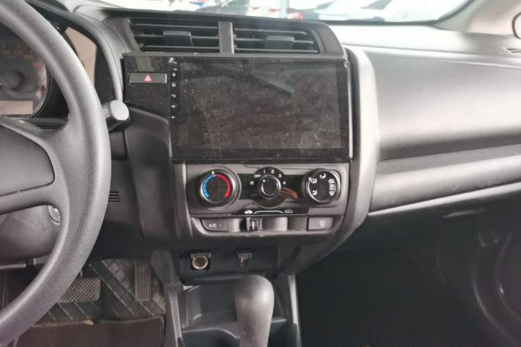 Used Honda Fit 2018 1.5L CVT Comfort Version Audio And AC Panel