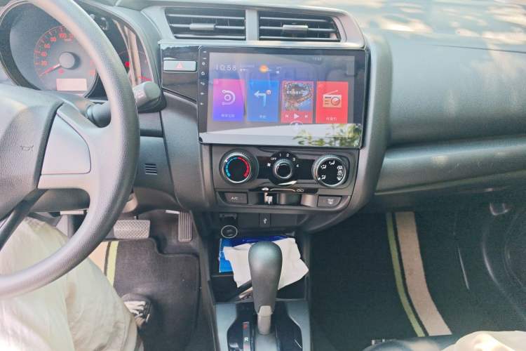 Used Honda Fit 2018 1.5L CVT Comfort Sunroof Version Audio And AC Panel