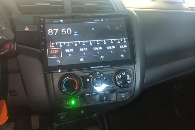 Used Honda Fit 2018 1.5L CVT Comfort Version Audio And AC Panel