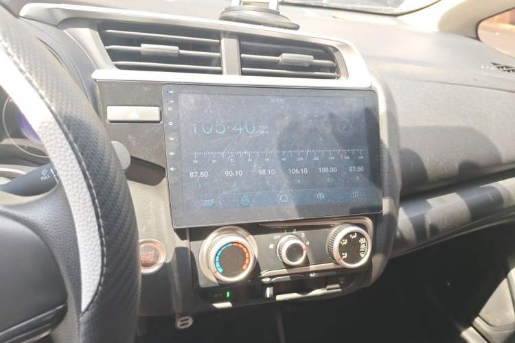 Used Honda Fit 2018 1.5L CVT Luxury Edition Audio And AC Panel