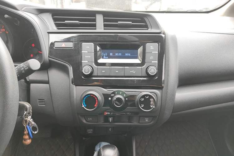 Used Honda Fit 2018 1.5L CVT Comfort Version Audio And AC Panel