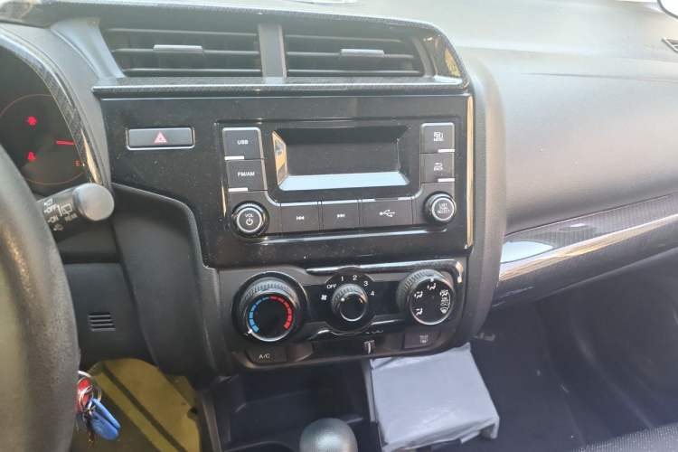 Used Honda Fit 2018 1.5L CVT Comfort Version Audio And AC Panel