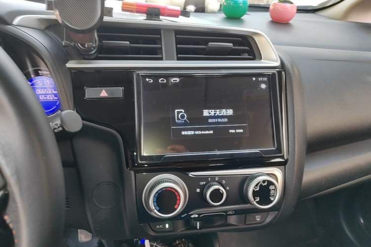Used Honda Fit 2018 1.5L CVT Trendy Run+ Edition Audio And AC Panel
