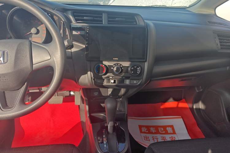 Used Honda Fit 2018 1.5L CVT Comfort Sunroof Version Audio And AC Panel