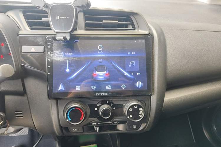 Used Honda Fit 2018 1.5L CVT Comfort Version Audio And AC Panel