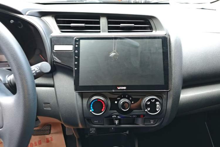Used Honda Fit 2018 1.5L CVT Comfort Version Audio And AC Panel