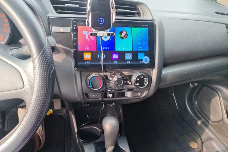 Used Honda Fit 2018 1.5L CVT Comfort Version Audio And AC Panel
