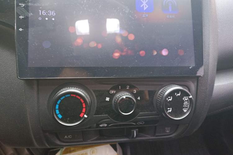 Used Honda Fit 2018 1.5L CVT Comfort Sunroof Version Audio And AC Panel