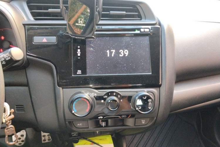 Used Honda Fit 2018 1.5L Manual Comfort Version Audio And AC Panel