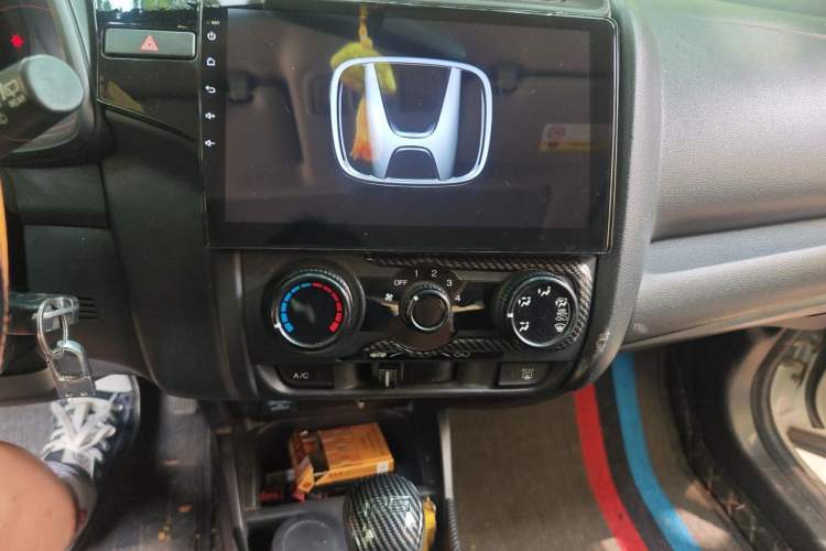 Used Honda Fit 2018 1.5L CVT Comfort Sunroof Version Audio And AC Panel
