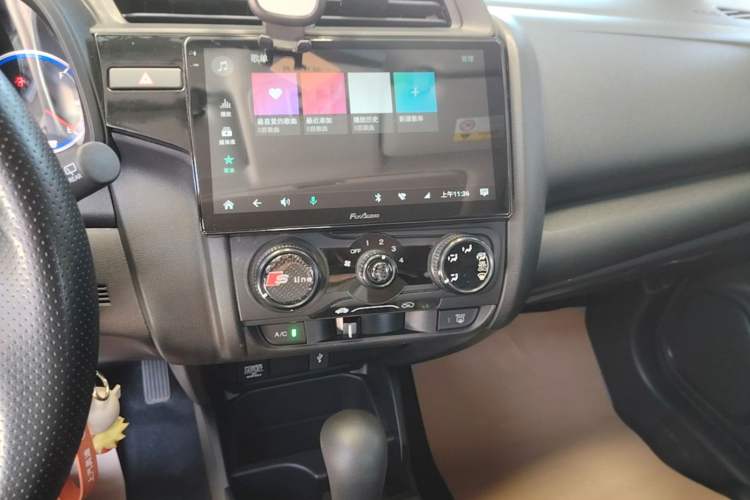 Used Honda Fit 2018 1.5L CVT Comfort Sunroof Version Audio And AC Panel