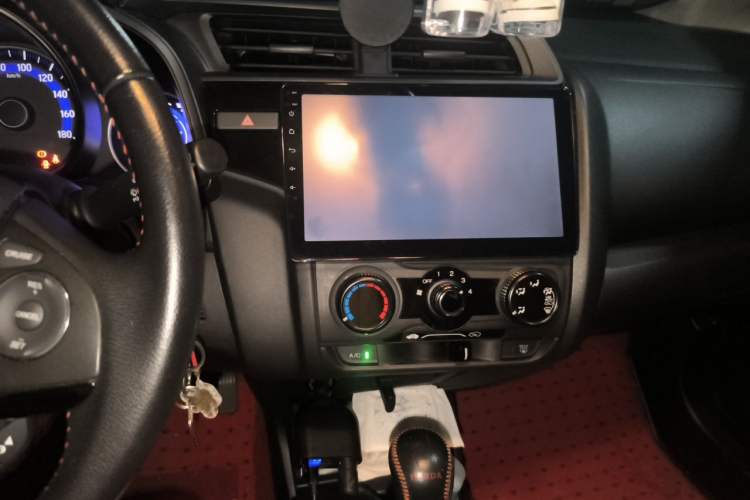 Used Honda Fit 2018 1.5L CVT Comfort Sunroof Version Audio And AC Panel