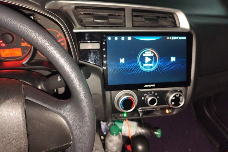 Used Honda Fit 2018 1.5L CVT Trendy Sports Edition Audio And AC Panel