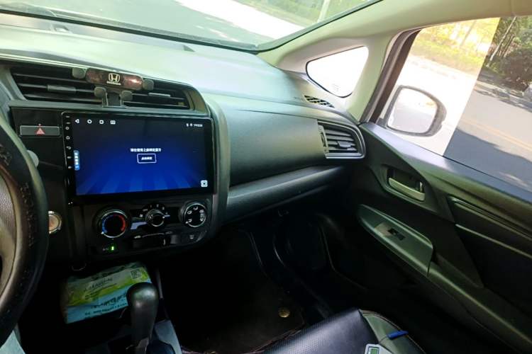 Used Honda Fit 2018 1.5L CVT Comfort Version Audio And AC Panel