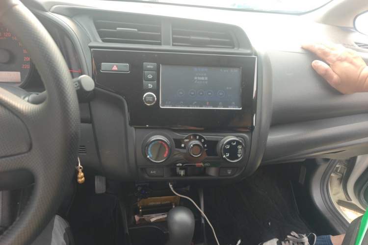 Used Honda Fit 2018 1.5L CVT Comfort Version Audio And AC Panel