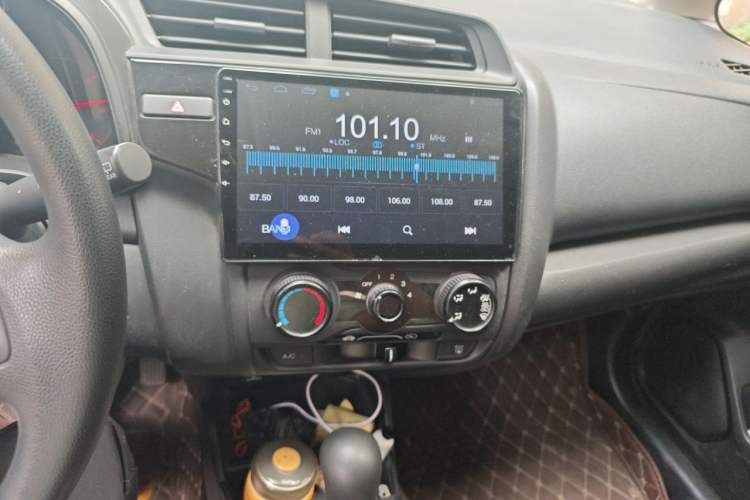Used Honda Fit 2018 1.5L CVT Comfort Sunroof Version Audio And AC Panel