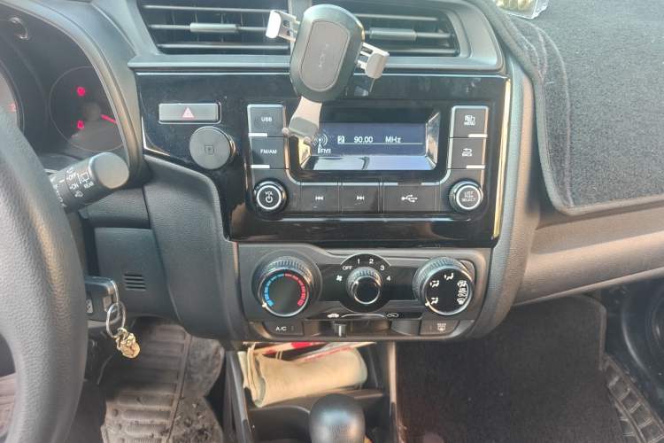 Used Honda Fit 2018 1.5L CVT Comfort Version Audio And AC Panel