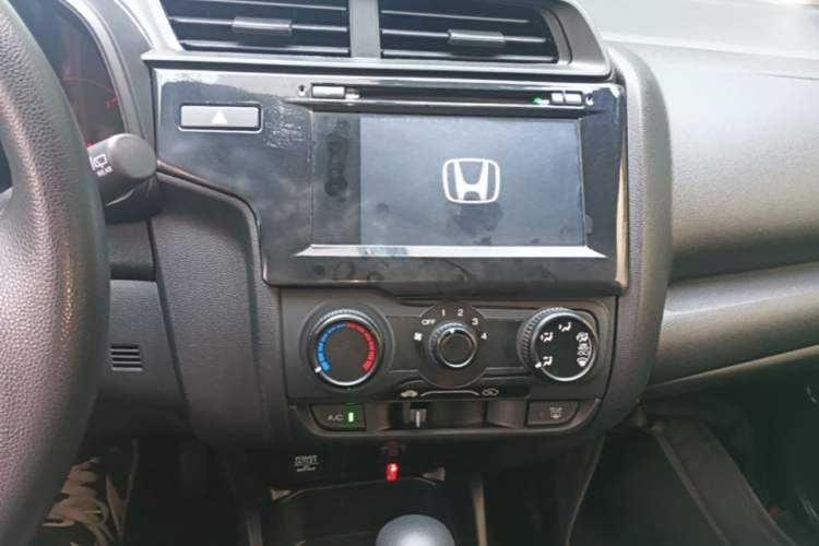Used Honda Fit 2018 1.5L CVT Comfort Version Audio And AC Panel