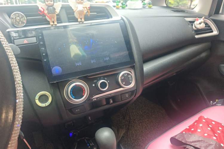 Used Honda Fit 2018 1.5L CVT Trendy Sports Edition Audio And AC Panel
