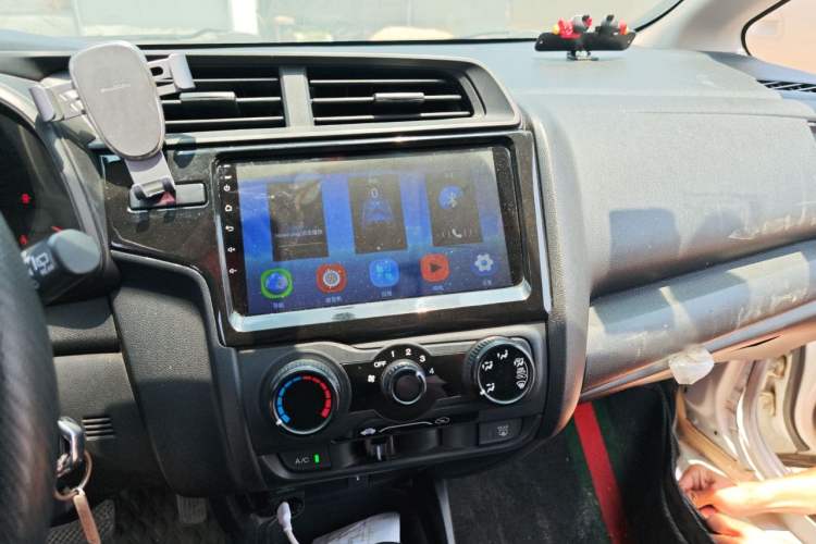 Used Honda Fit 2018 1.5L CVT Comfort Sunroof Version Audio And AC Panel