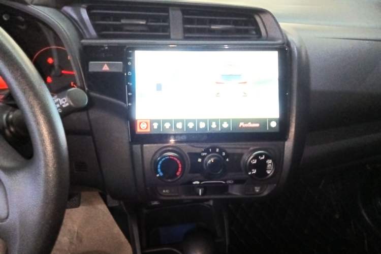 Used Honda Fit 2018 1.5L CVT Comfort Version Audio And AC Panel