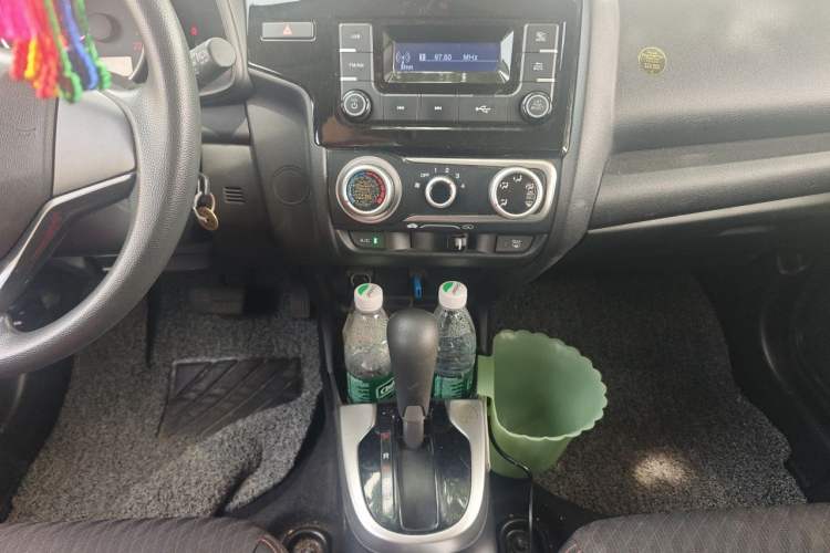 Used Honda Fit 2018 1.5L CVT Trendy Sports Edition Audio And AC Panel