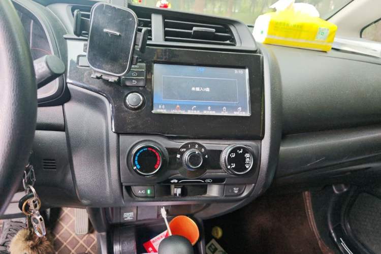 Used Honda Fit 2018 1.5L CVT Comfort Sunroof Version Audio And AC Panel