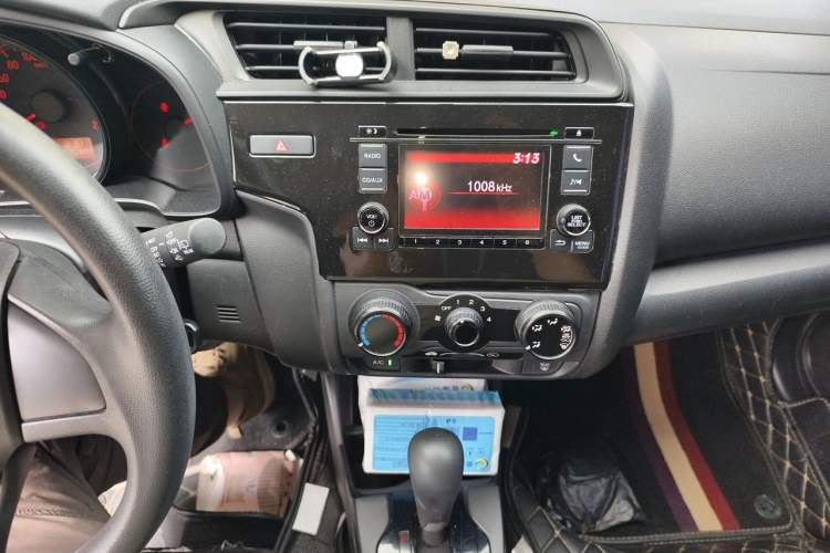 Used Honda Fit 2018 1.5L CVT Comfort Version Audio And AC Panel