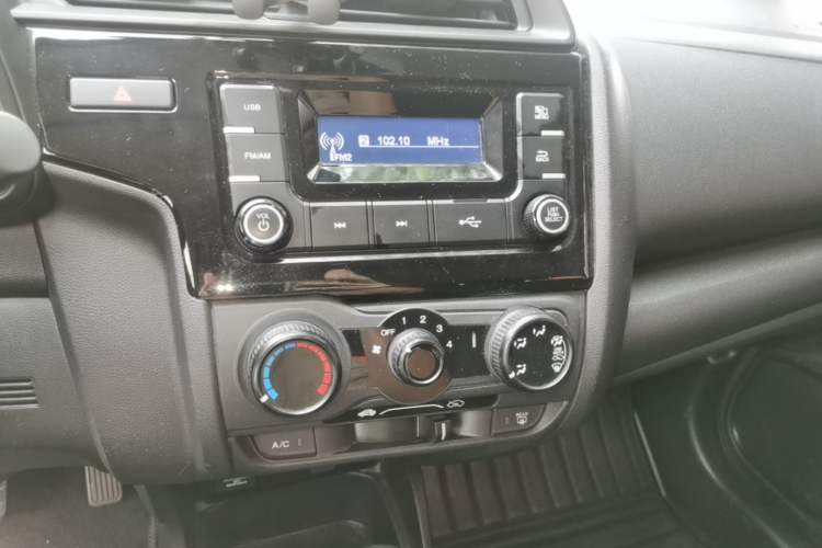 Used Honda Fit 2018 1.5L CVT Comfort Version Audio And AC Panel