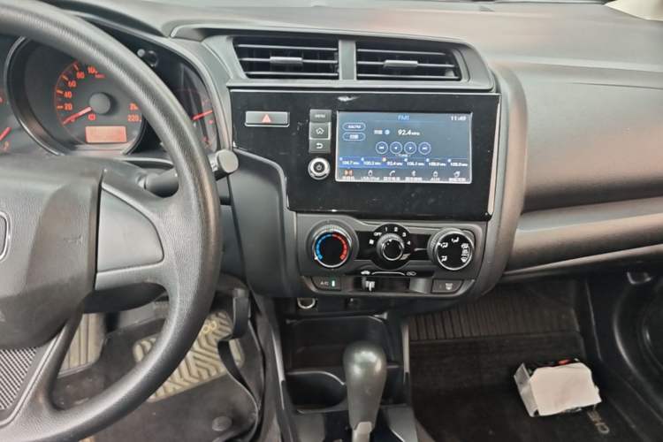 Used Honda Fit 2018 1.5L CVT Comfort Version Audio And AC Panel