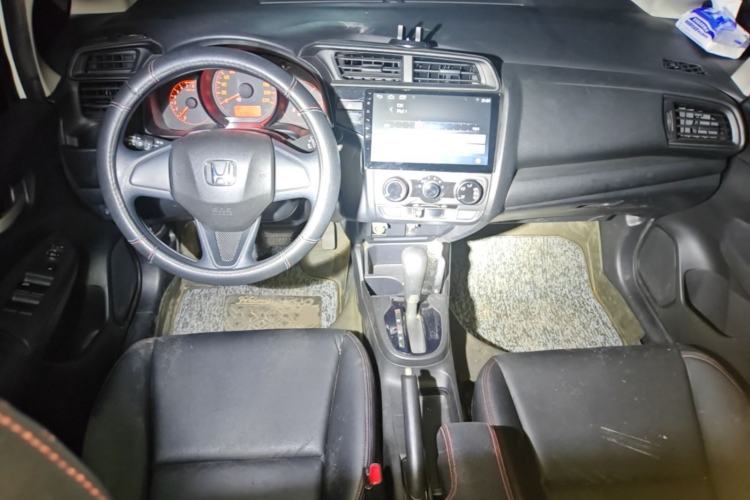 Used Honda Fit 2018 1.5L CVT Comfort Version Center Console