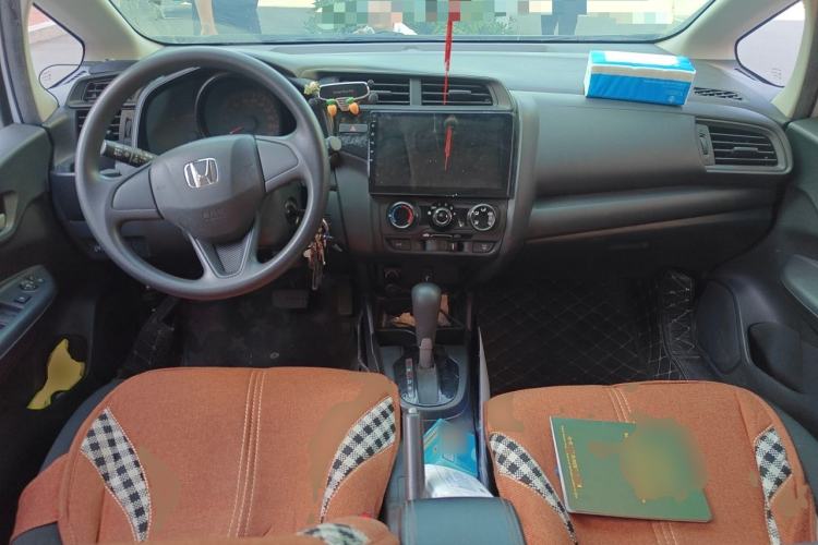 Used Honda Fit 2018 1.5L CVT Comfort Sunroof Version Center Console