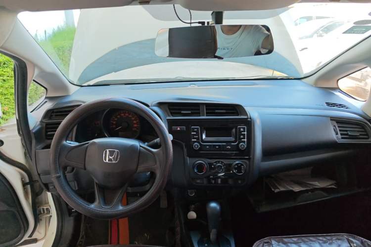 Used Honda Fit 2018 1.5L CVT Comfort Version Center Console