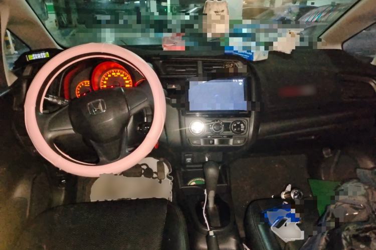 Used Honda Fit 2018 1.5L CVT Comfort Version Center Console