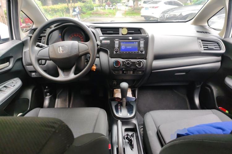 Used Honda Fit 2018 1.5L CVT Comfort Version Center Console