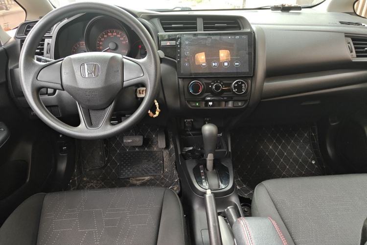 Used Honda Fit 2018 1.5L CVT Comfort Sunroof Version Center Console
