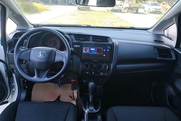 Used Honda Fit 2018 1.5L CVT Comfort Sunroof Version Center Console
